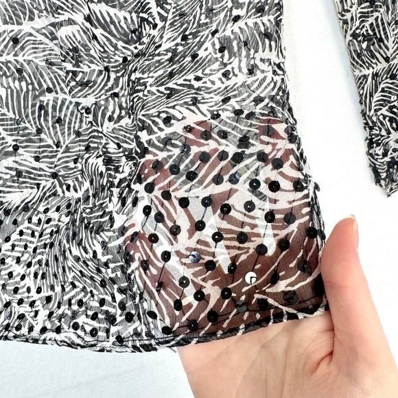 VTG 100% Silk Charter Club Black White Palm Leaf Sequin Sheer V-Neck Blouse Top - Picture 3 of 4